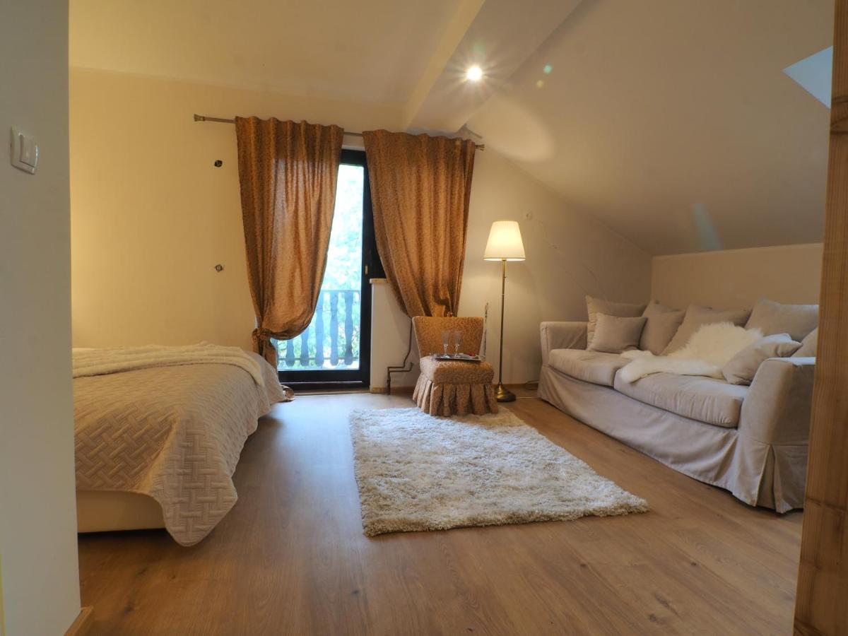 Guest House Sara Latin المظهر الخارجي الصورة