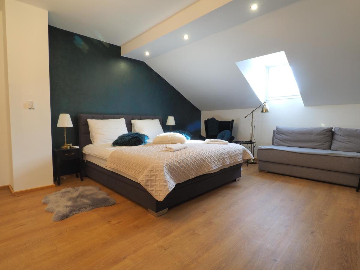 Guest House Sara Latin المظهر الخارجي الصورة