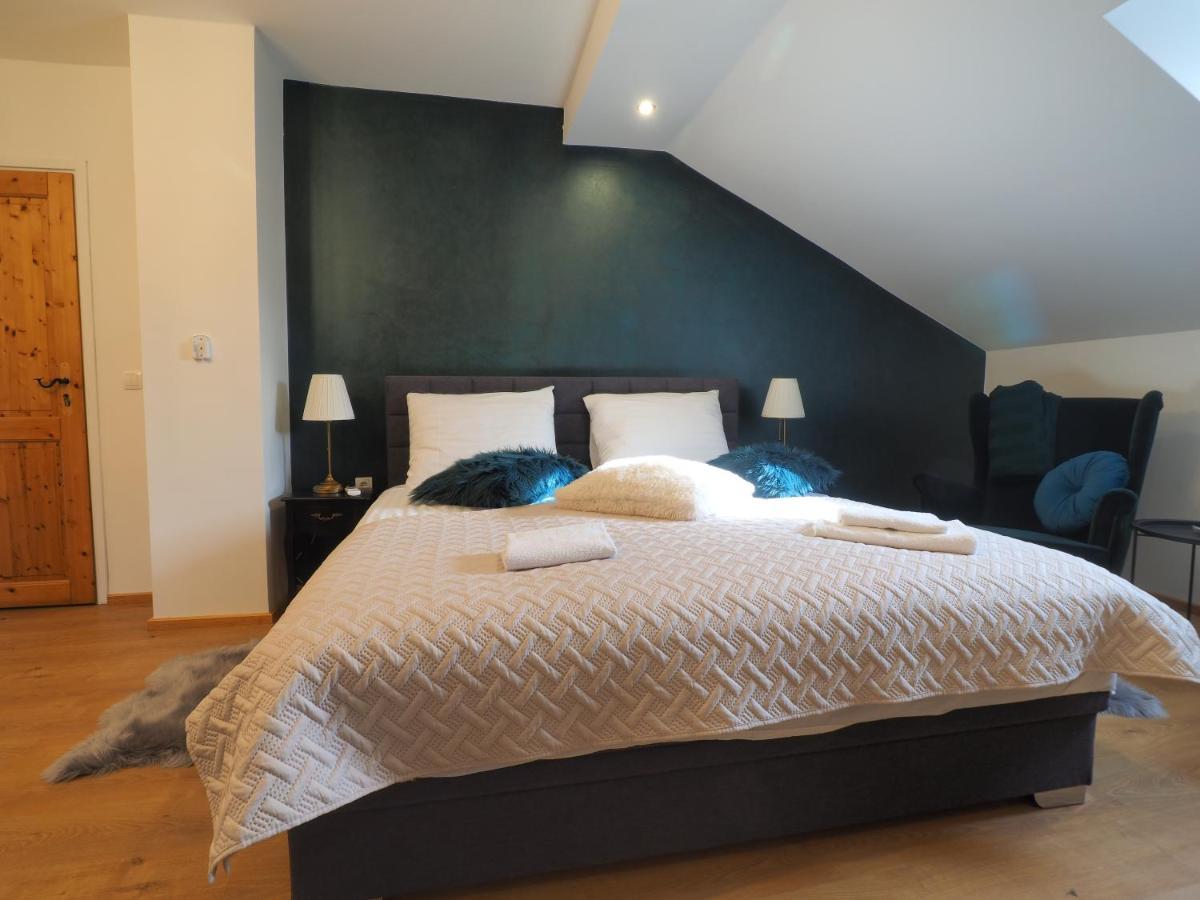 Guest House Sara Latin المظهر الخارجي الصورة