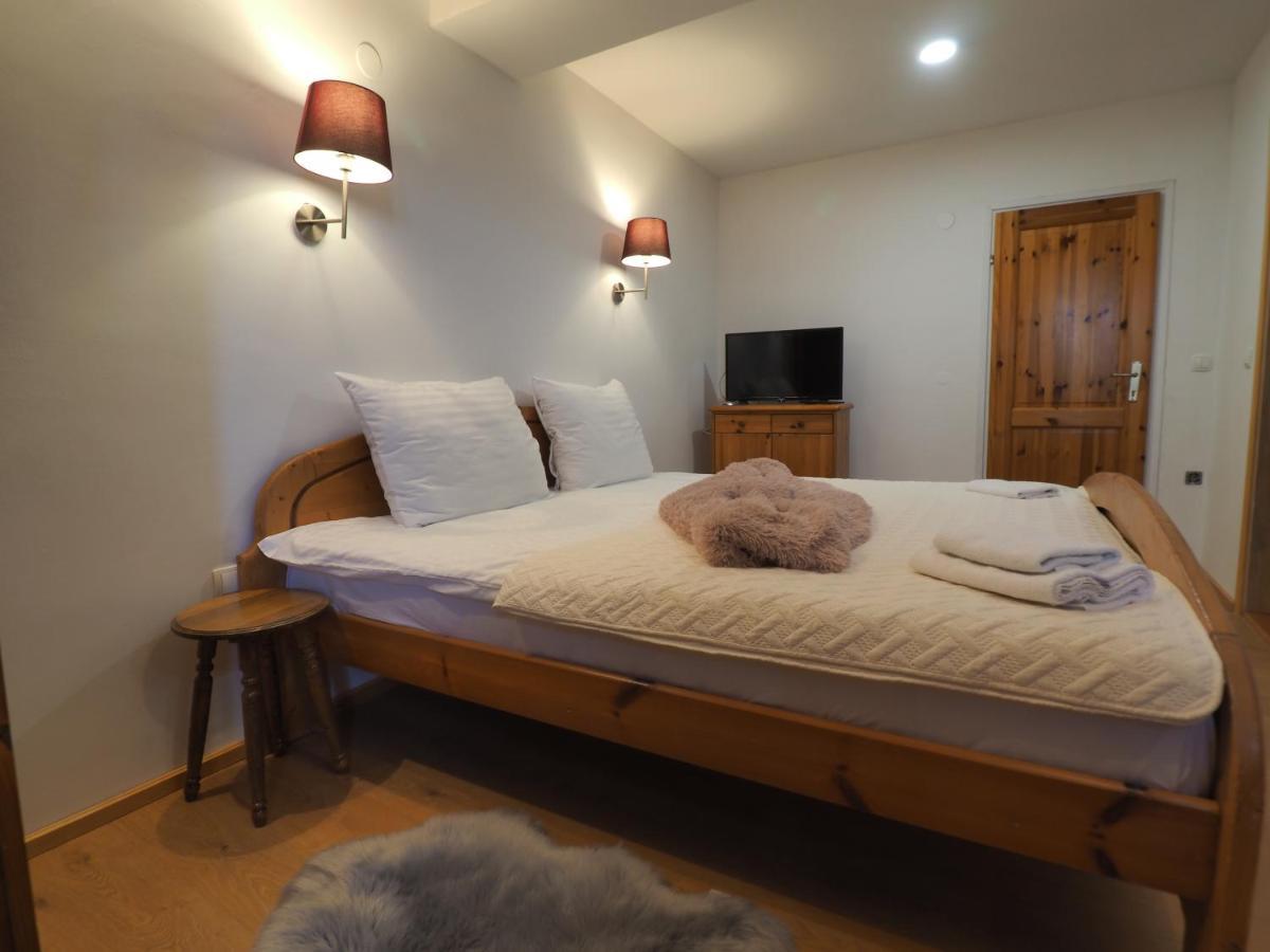 Guest House Sara Latin المظهر الخارجي الصورة