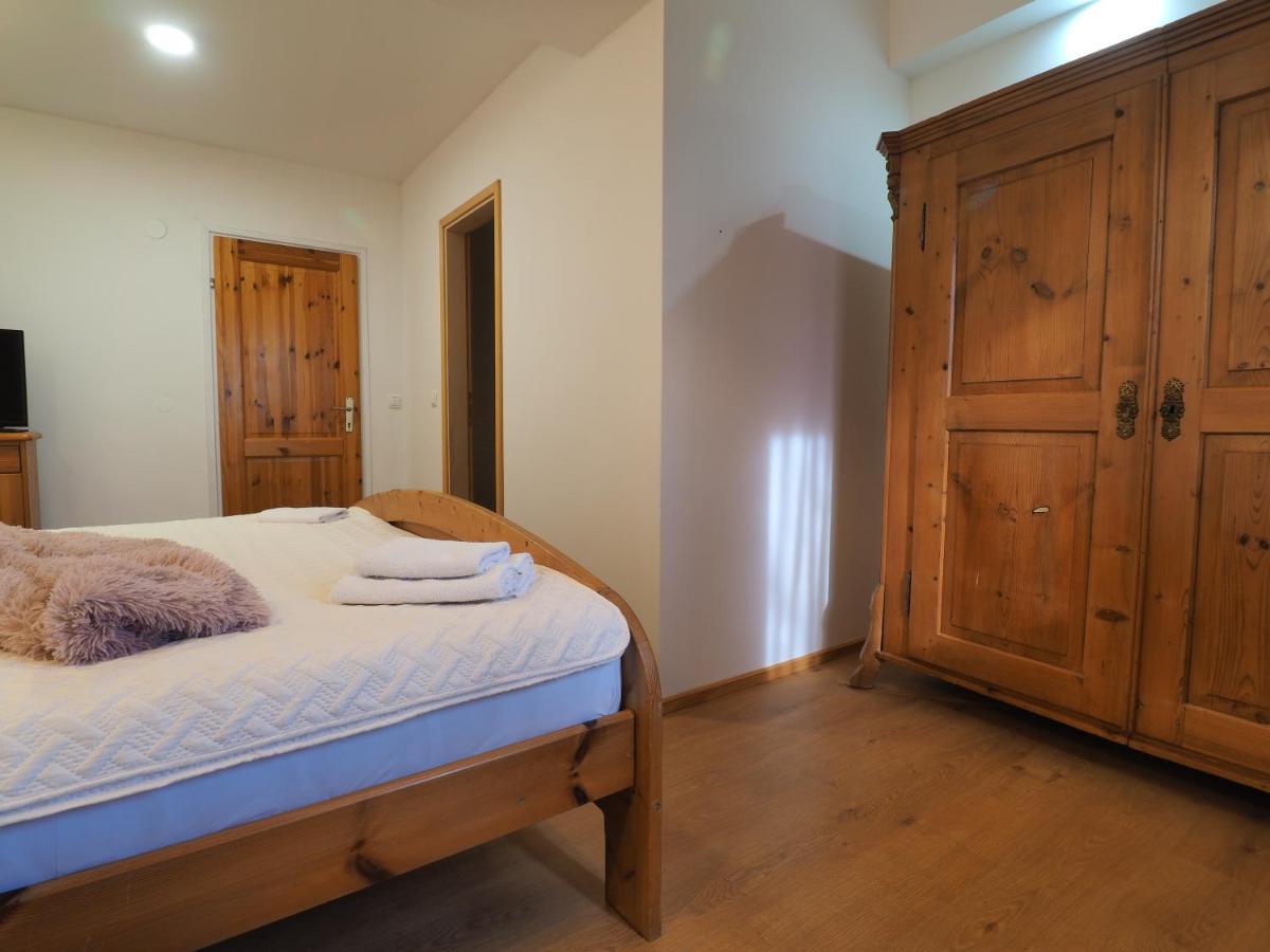 Guest House Sara Latin المظهر الخارجي الصورة
