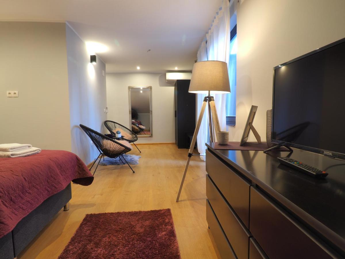 Guest House Sara Latin المظهر الخارجي الصورة