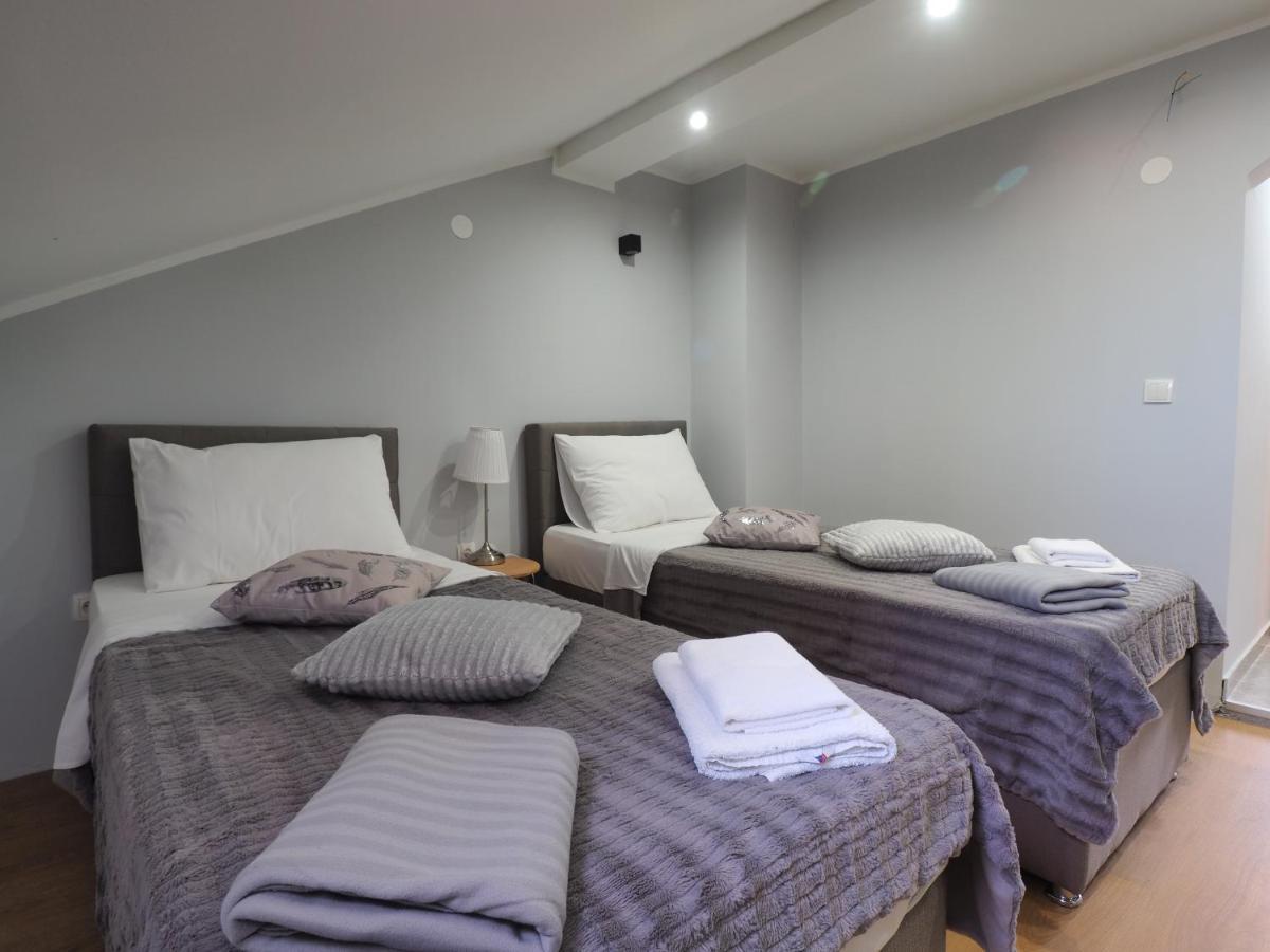Guest House Sara Latin المظهر الخارجي الصورة